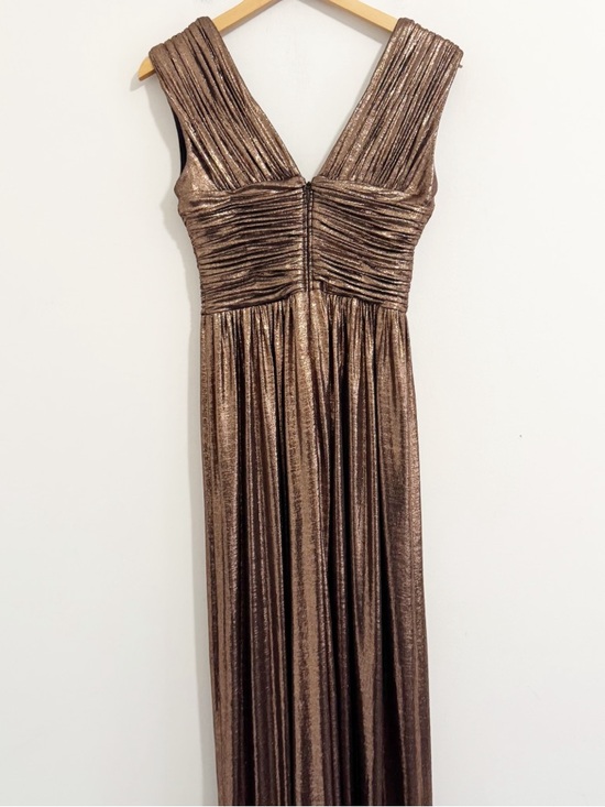 Dress The Population Jaclyn Metallic Gown - Picture 5 of 13